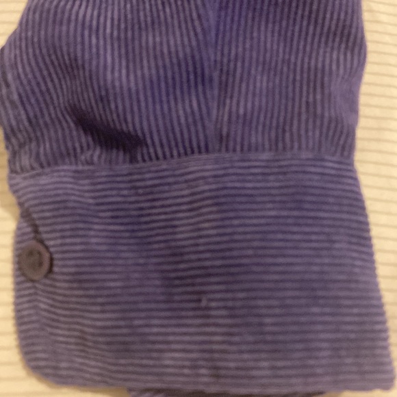 Purple corduroy button up size small - Picture 4 of 4